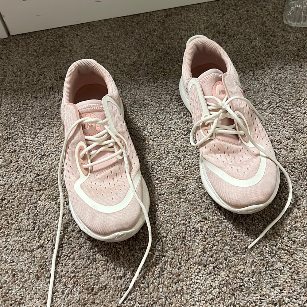 Nike joyride pink
